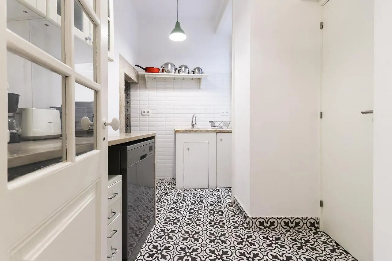 Castelo Typical By Homing Apartment Lisbon 0*,