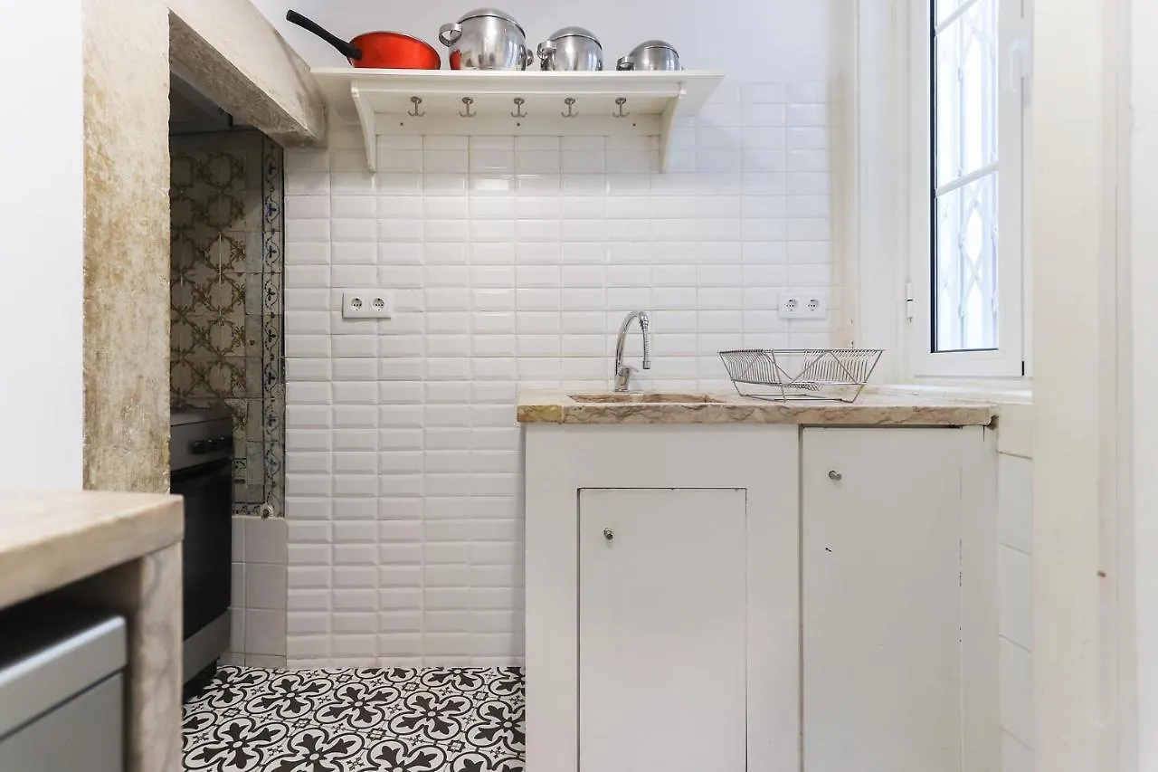 Castelo Typical By Homing Apartment Lisbon Portugal