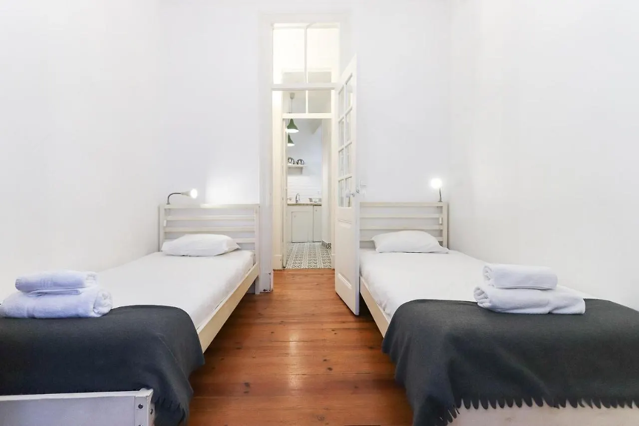 Castelo Typical By Homing Apartment Lisbon