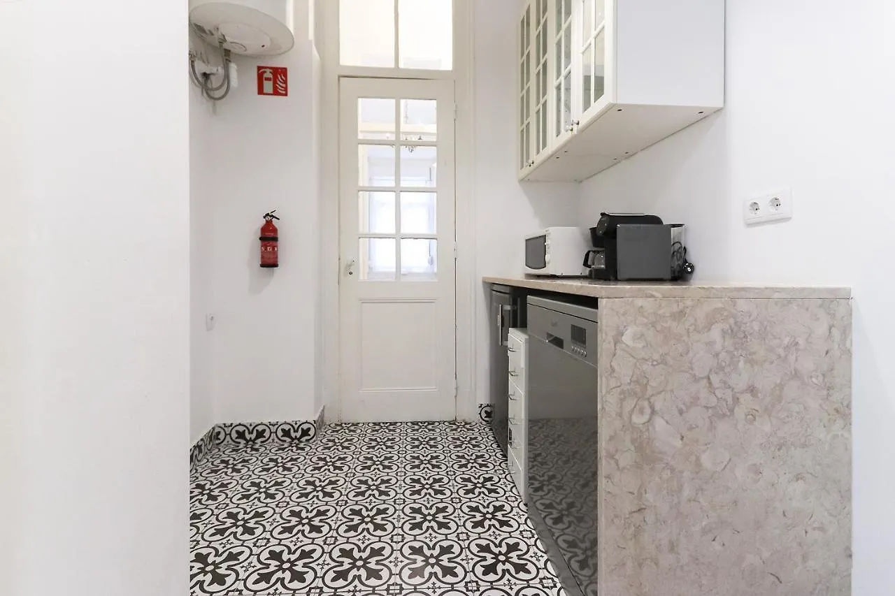 Castelo Typical By Homing Apartment Lisbon
